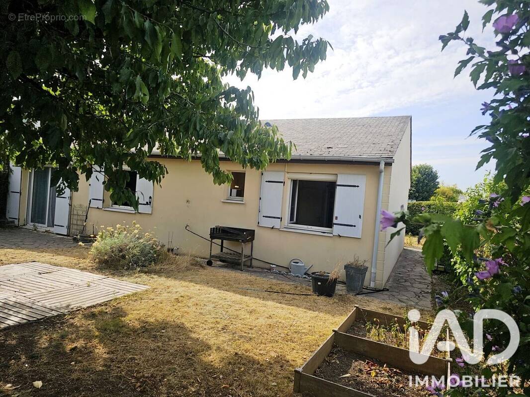Photo 1 - Maison à SAVIGNY-LE-TEMPLE