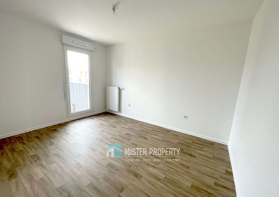 Appartement à SARTROUVILLE