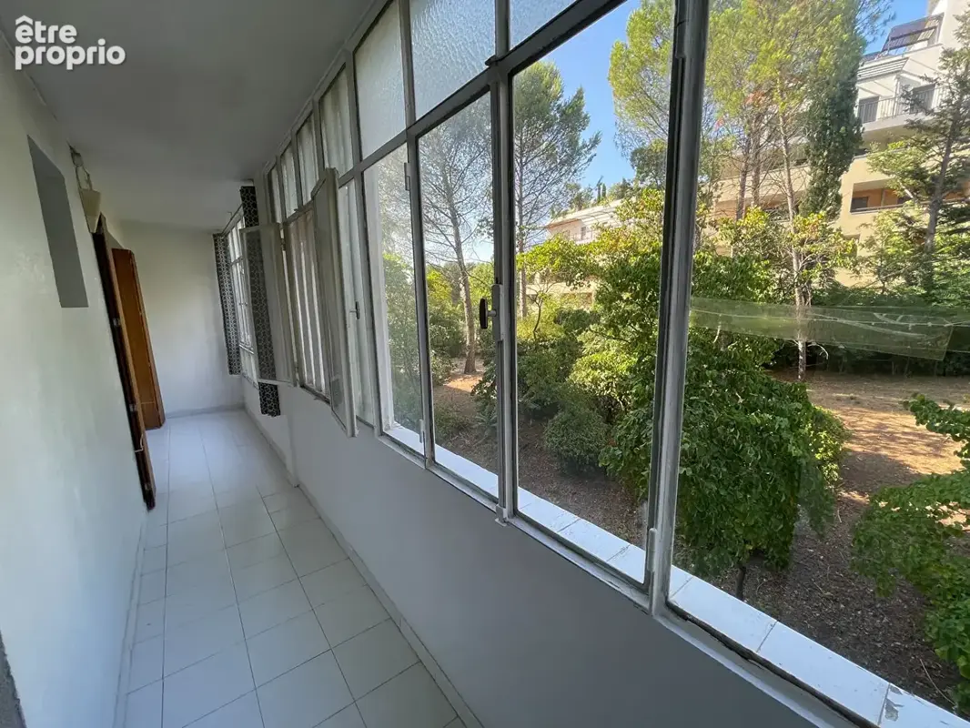 Aix-en-Provence - Le Pigonnet - T2 de 45 m² avec véranda, cave et stationnement - photo 8