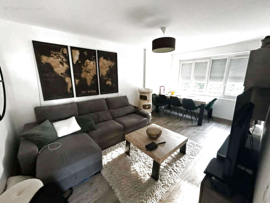 Appartement 2 pièces de 54 m2 avec exceptionnelle terrasse de 30 m2   Trappes - photo 2