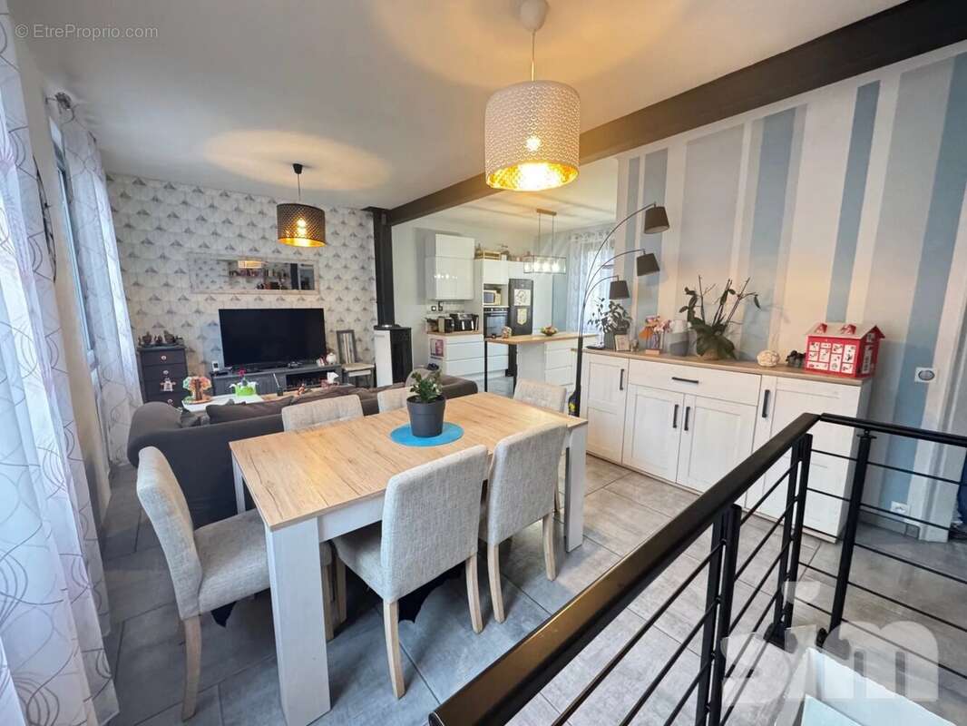 Maison à VAIRES-SUR-MARNE