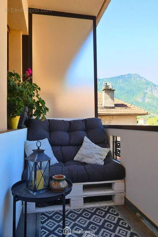 .... Et profite d'un coin détente - Appartement à UGINE