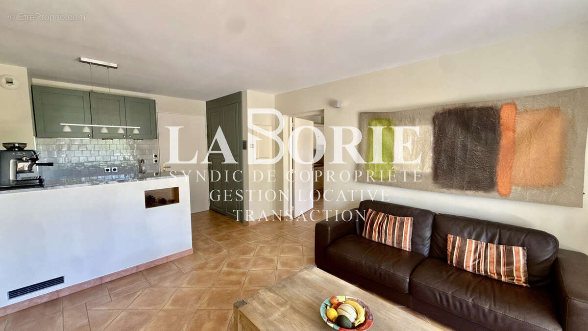 Appartement T3 d'exception au Golf de Saumane   Deux terrasses avec vue  sur les Roches de Fontaine-de-Vauclus - photo 10