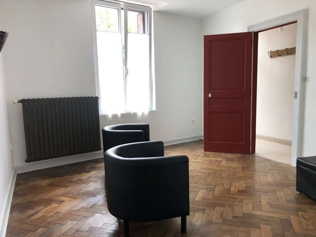 Maison ancienne de charme – 4 pièces – Jardin et cour – Sens - photo 3