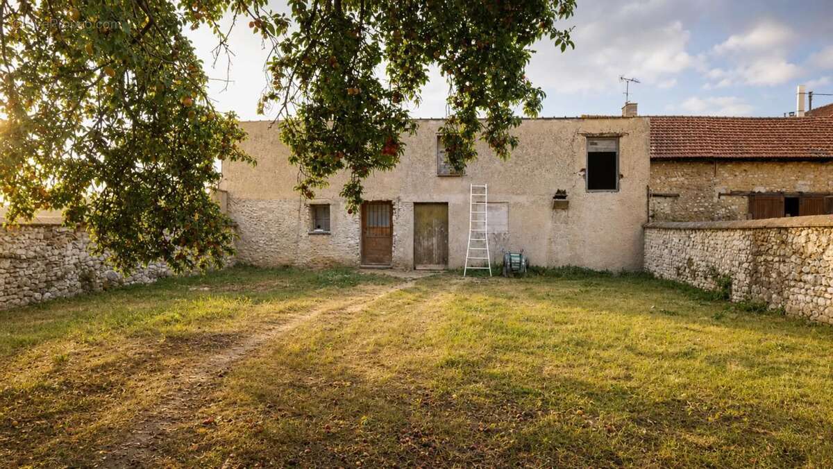 LONGNES 78980 - Maison de de 120 m² - 5 pièces avec 3 chambres et jardin - photo 18