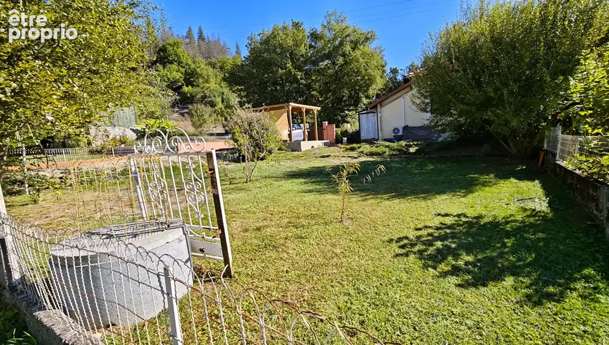 Plain pied 3 pièce(s) 65 m2  + atelier , garage et 500m² terrain - photo 15