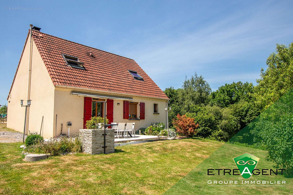 Maison à SAINT-CYR-DE-SALERNE