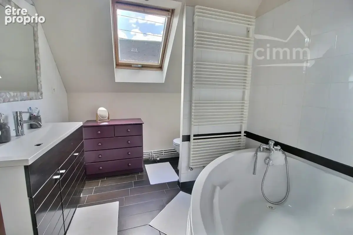 Maison familiale 4 chambres avec jardin et dépendances - photo 9