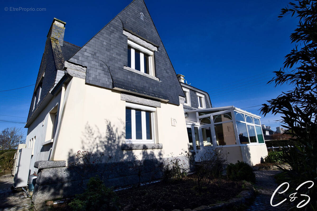 Maison à TREFFIAGAT