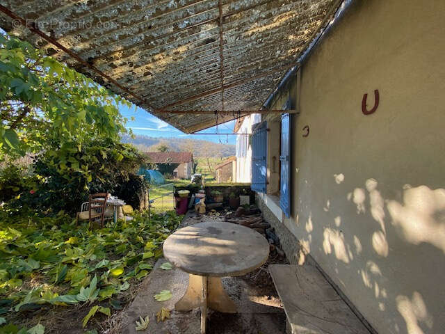 Maison à SAINT-PAUL-DE-SERRE