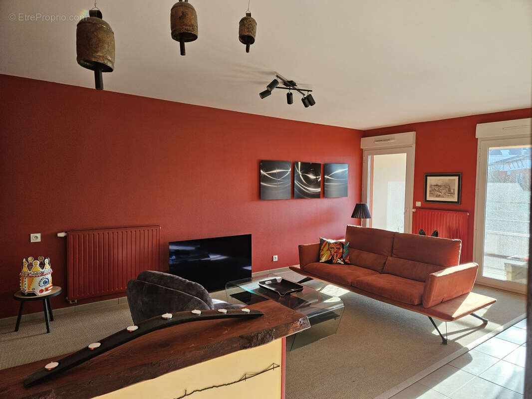 Appartement à LE COTEAU