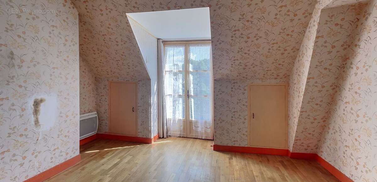 Maison à VERNOU-SUR-BRENNE