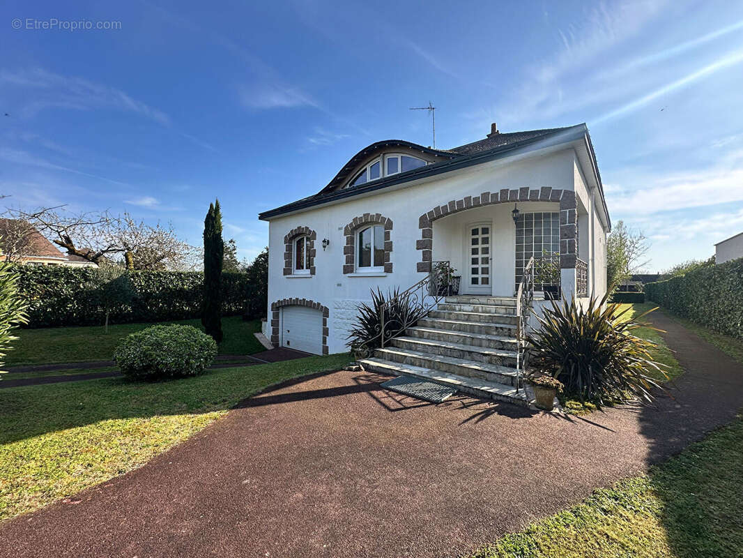 Maison à BALLAN-MIRE