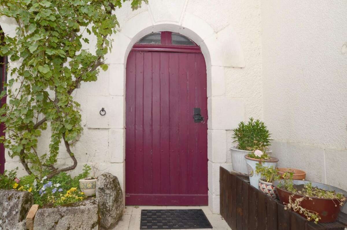  Spacieuse maison de campagne aux multiples possibilités – Saint-Christophe, Charente  - photo 37