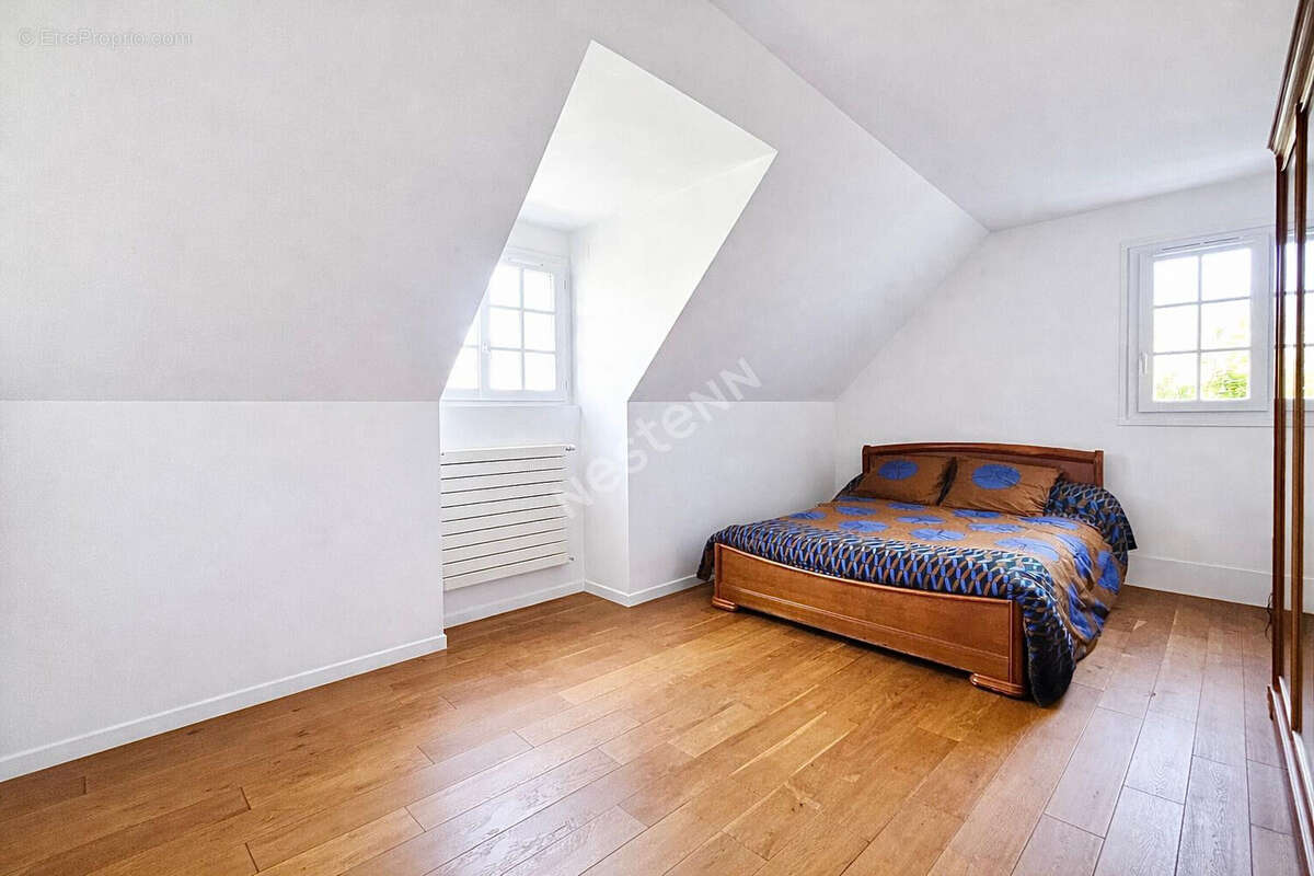 Maison à CHAUMONTEL