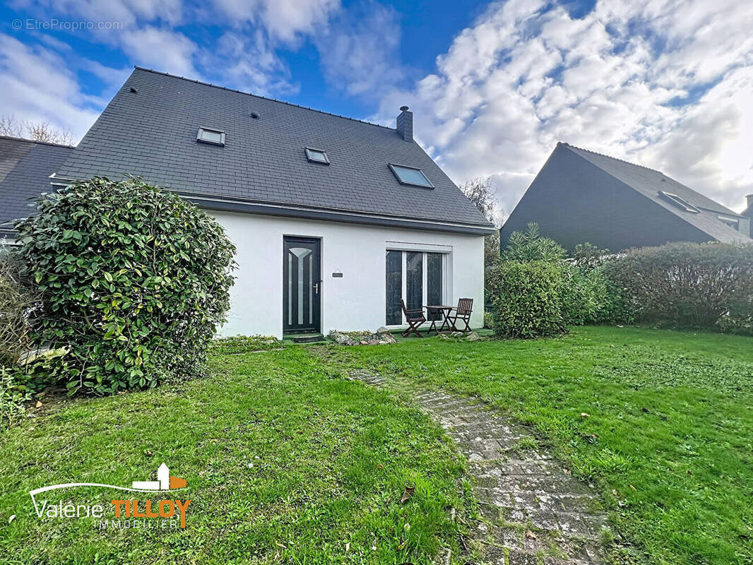 Maison à SAINT-JACQUES-DE-LA-LANDE