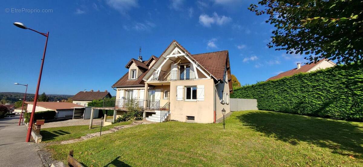 Photo 1 - Maison à L'ISLE-SUR-LE-DOUBS