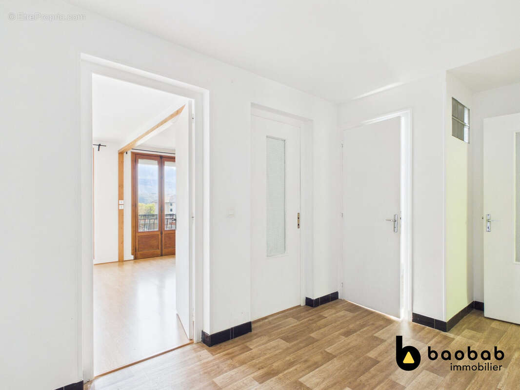 Appartement à LE BOURGET-DU-LAC