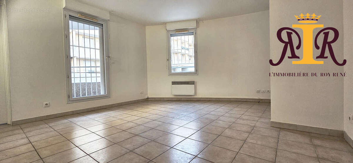 Appartement à MARSEILLE-5E