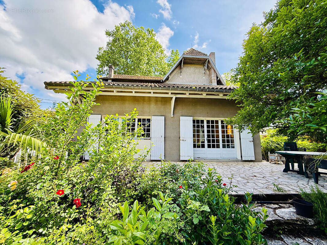 Maison à SAINT-SYLVESTRE-SUR-LOT