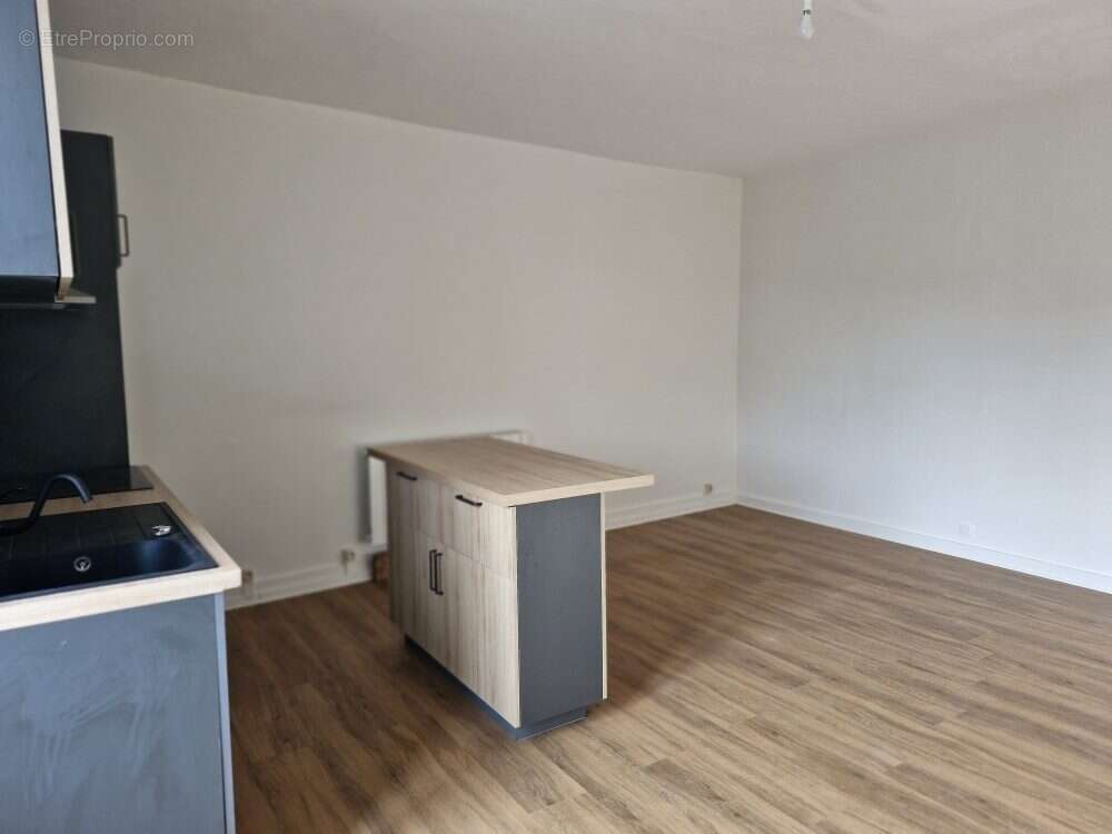 Appartement à PLESSALA