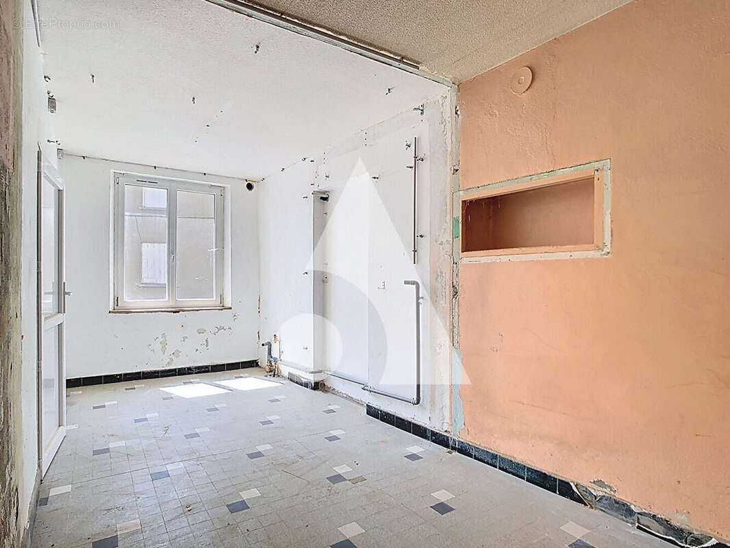 Maison à GREZIEU-LE-MARCHE