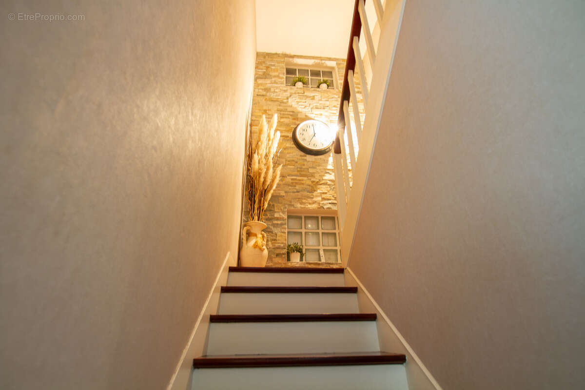 Maison à VILLENEUVE-LE-ROI