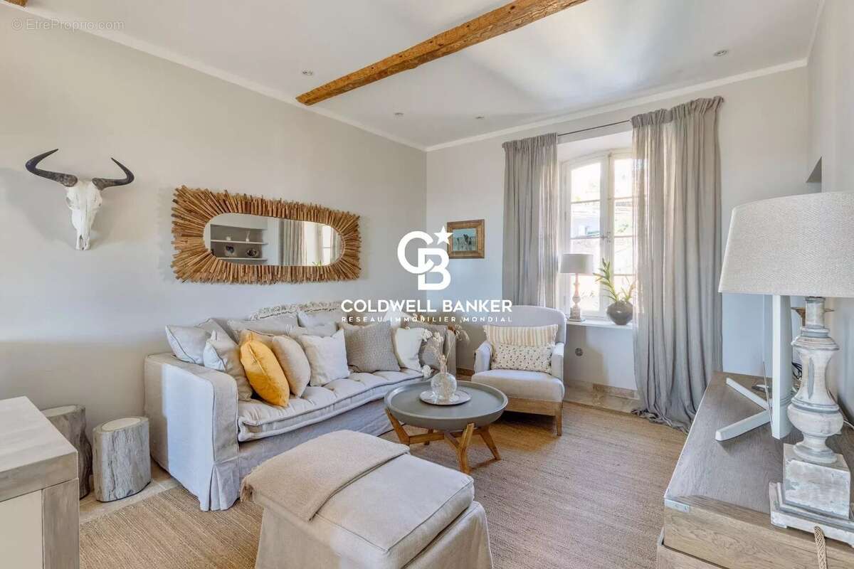 Maison à BORMES-LES-MIMOSAS