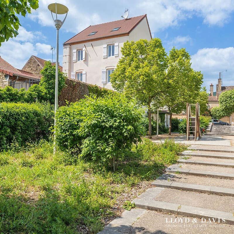 Appartement 212 m² à Santenay  - photo 4
