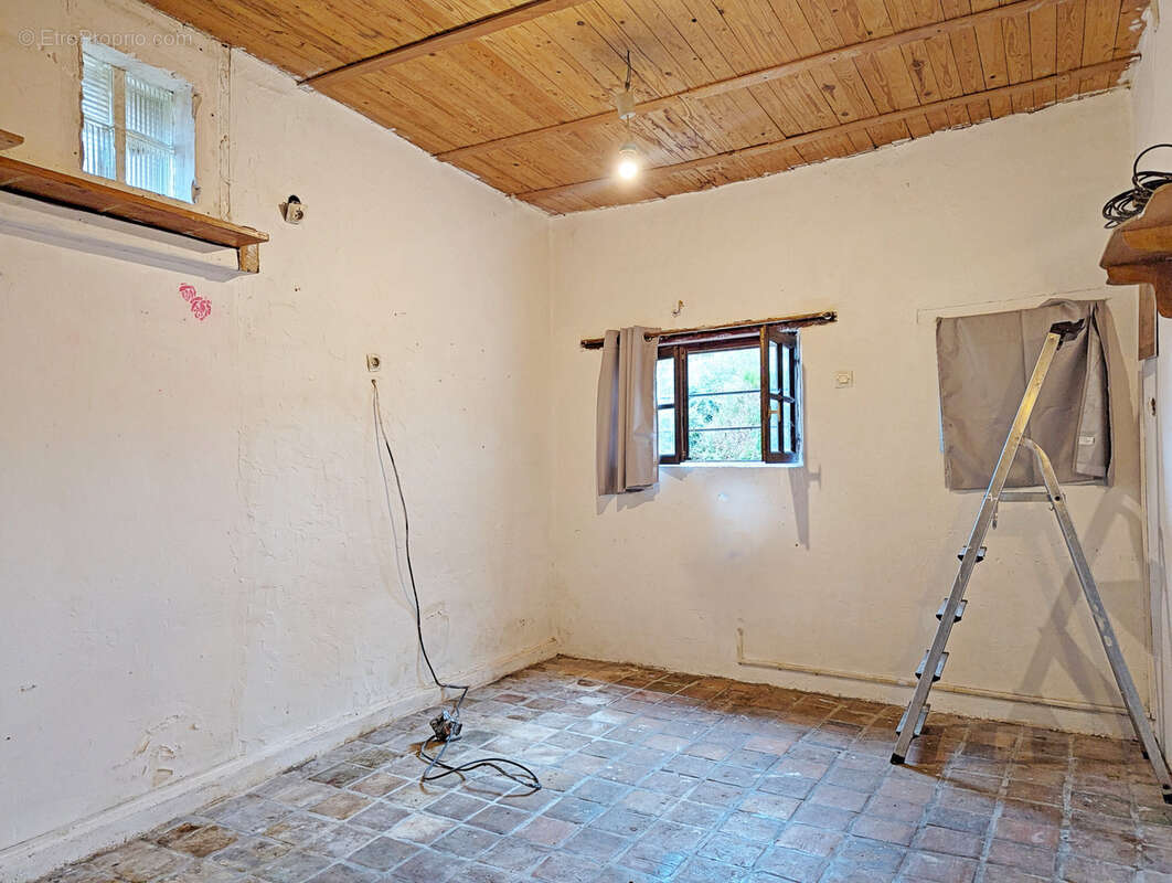 Maison à CORQUILLEROY