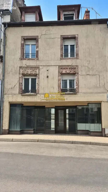 Appartement 180 m² à Luxeuil-Les-Bains  - photo 1