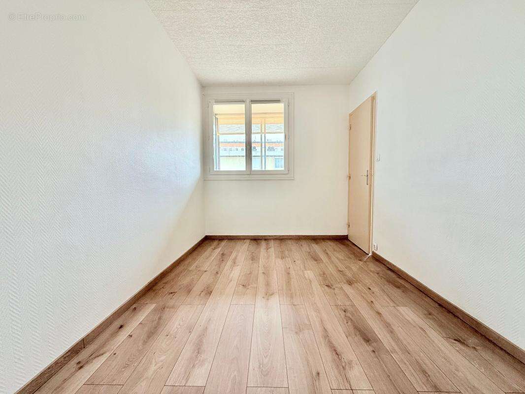 Appartement à CHENOVE