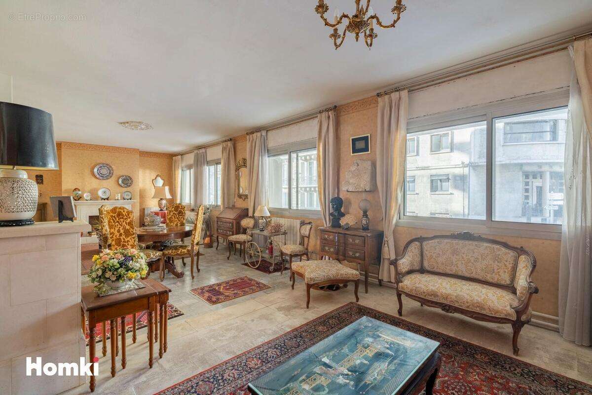 Appartement à MARSEILLE-8E