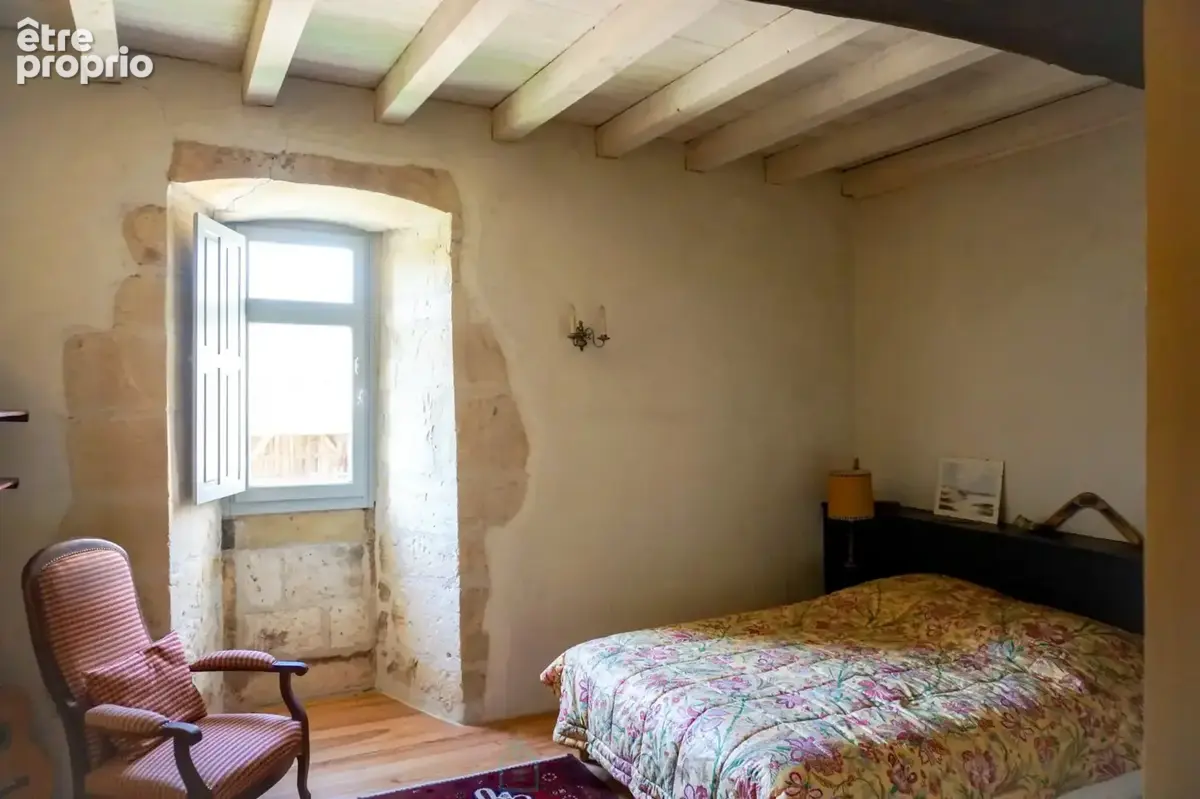 Ancienne maison forte du XIIIe siècle, nichée sur les hauteurs de la petite Venise du Périgord. - photo 16