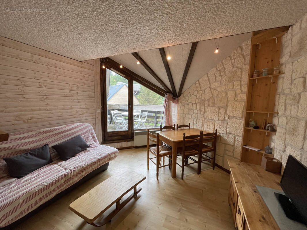 Appartement à LAVEISSIERE