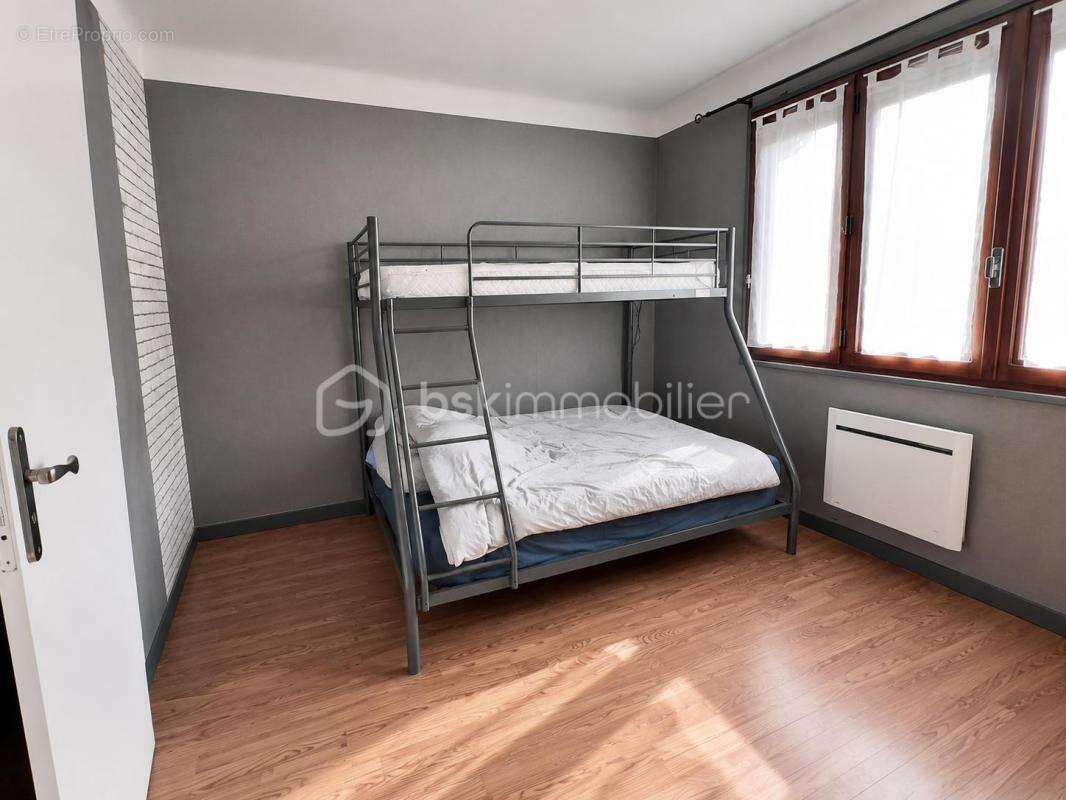 Appartement meublé traversant de 75 m² - photo 7
