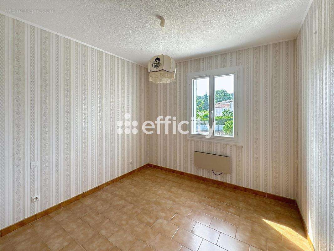 Maison 132 m² à Saint-Remy-De-Provence  - photo 13