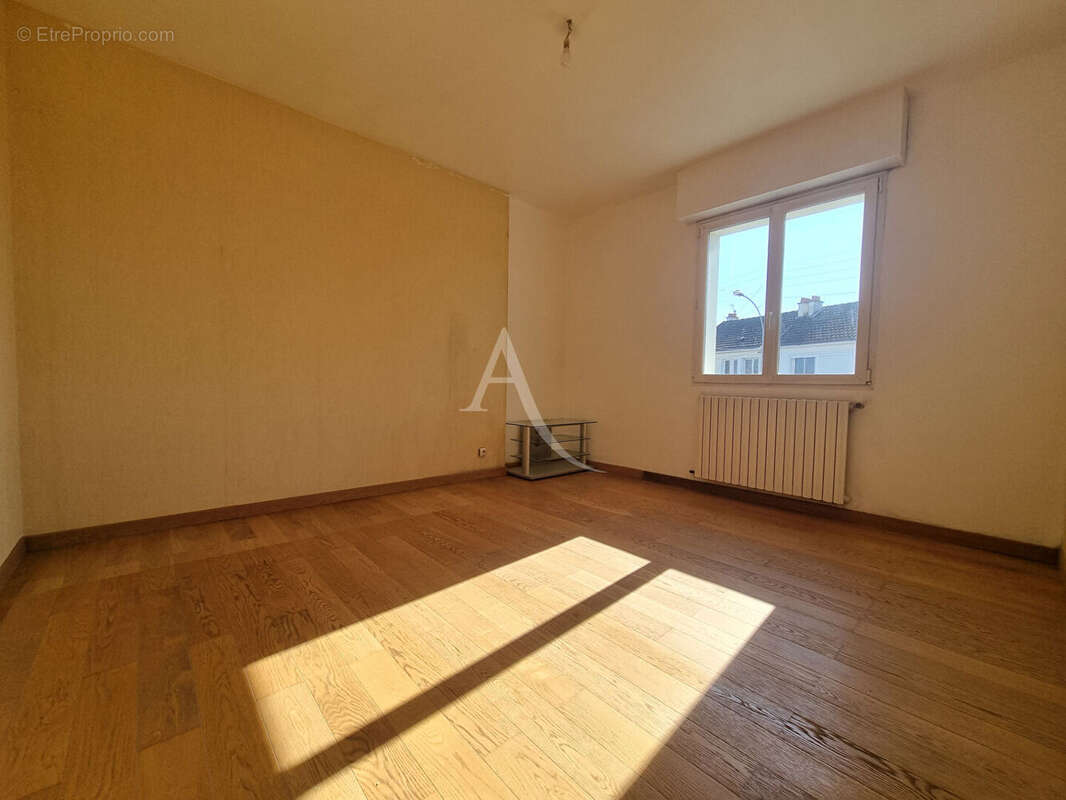 Maison à SAINT-SEBASTIEN-SUR-LOIRE