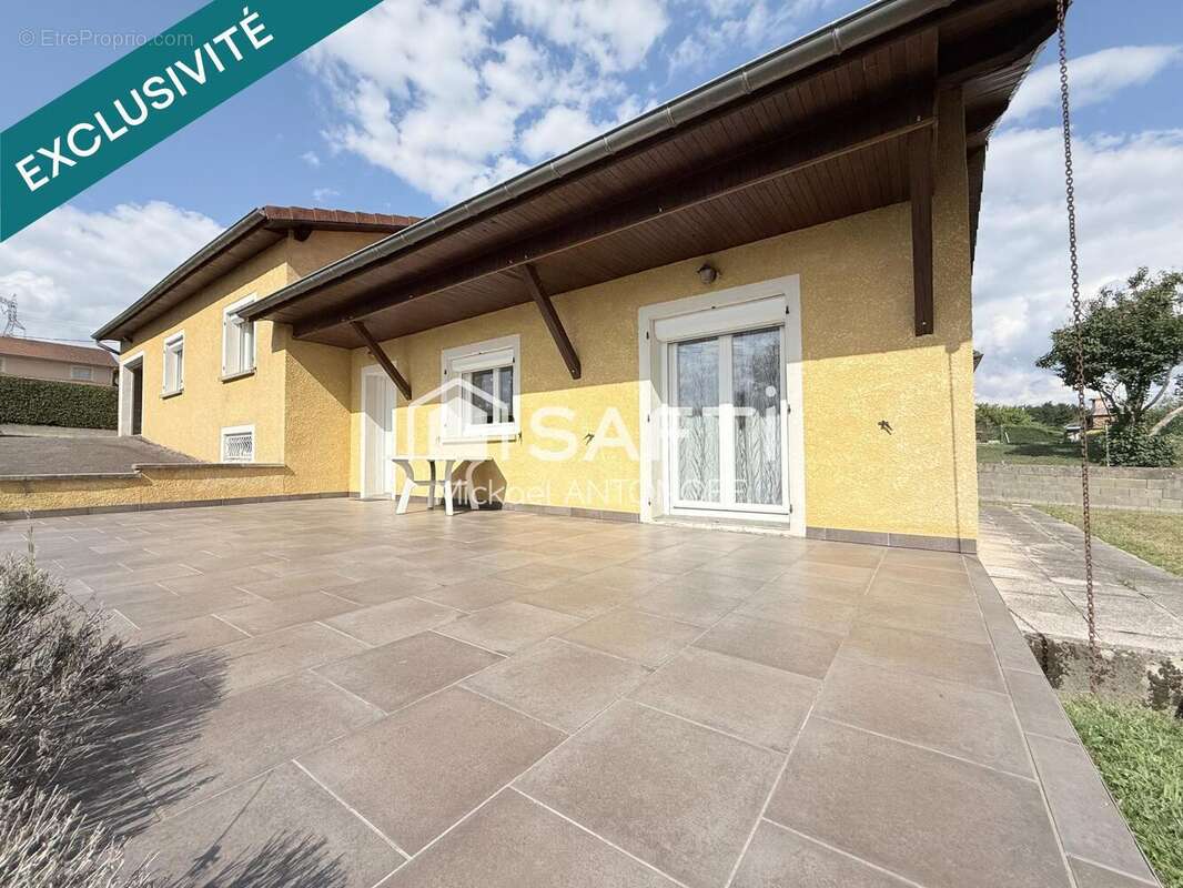 Photo 5 - Maison à COMBRE