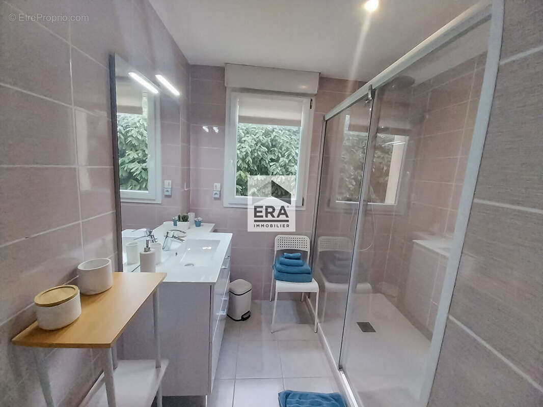 Autre à LA CHAPELLE-VENDOMOISE