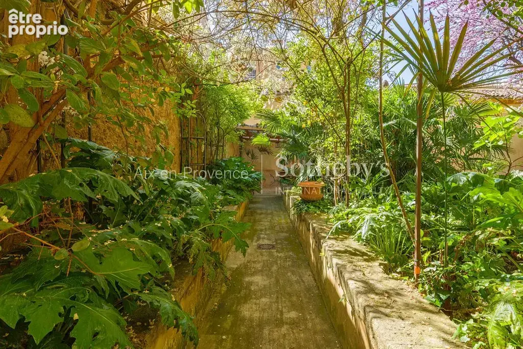Appartement d'exception avec piscine et jardin au coeur du quartier Mazarin - photo 19