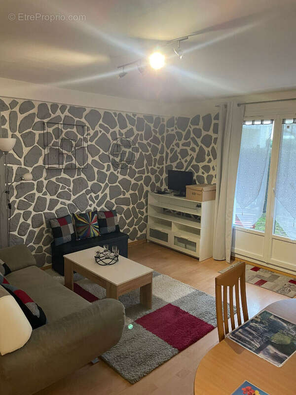 Appartement à SAINT-JEAN-DE-BRAYE