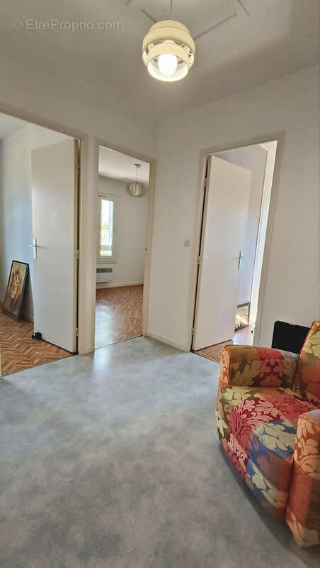 Maison à SAINT-SEURIN-DE-CURSAC