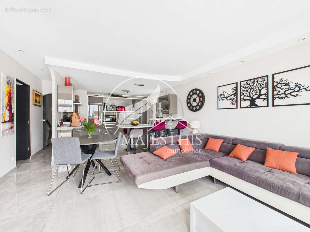 Appartement à LA VALETTE-DU-VAR