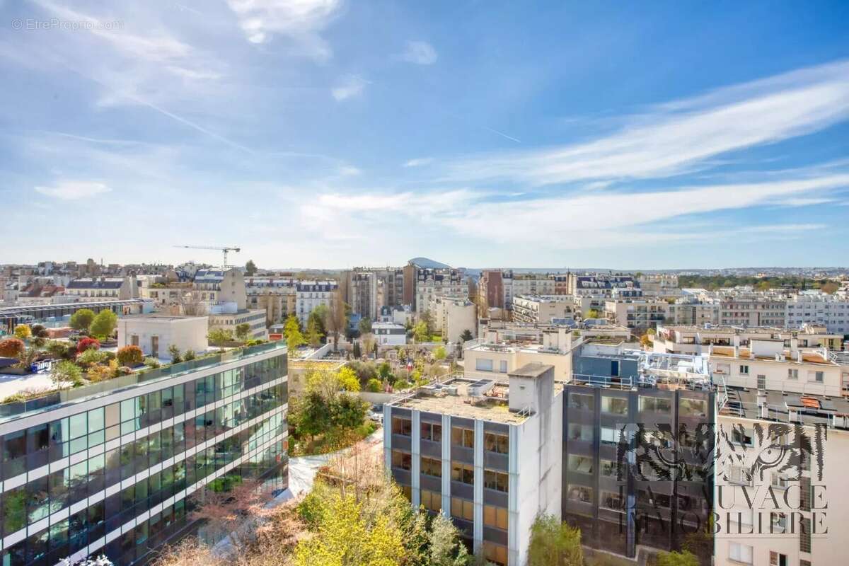 Commerce à NEUILLY-SUR-SEINE