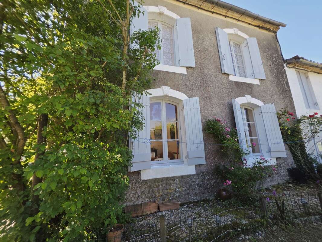 Maison à SOUMENSAC