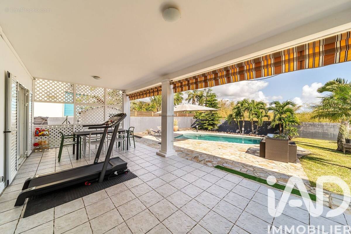 Photo 1 - Maison à SAINT-BENOIT