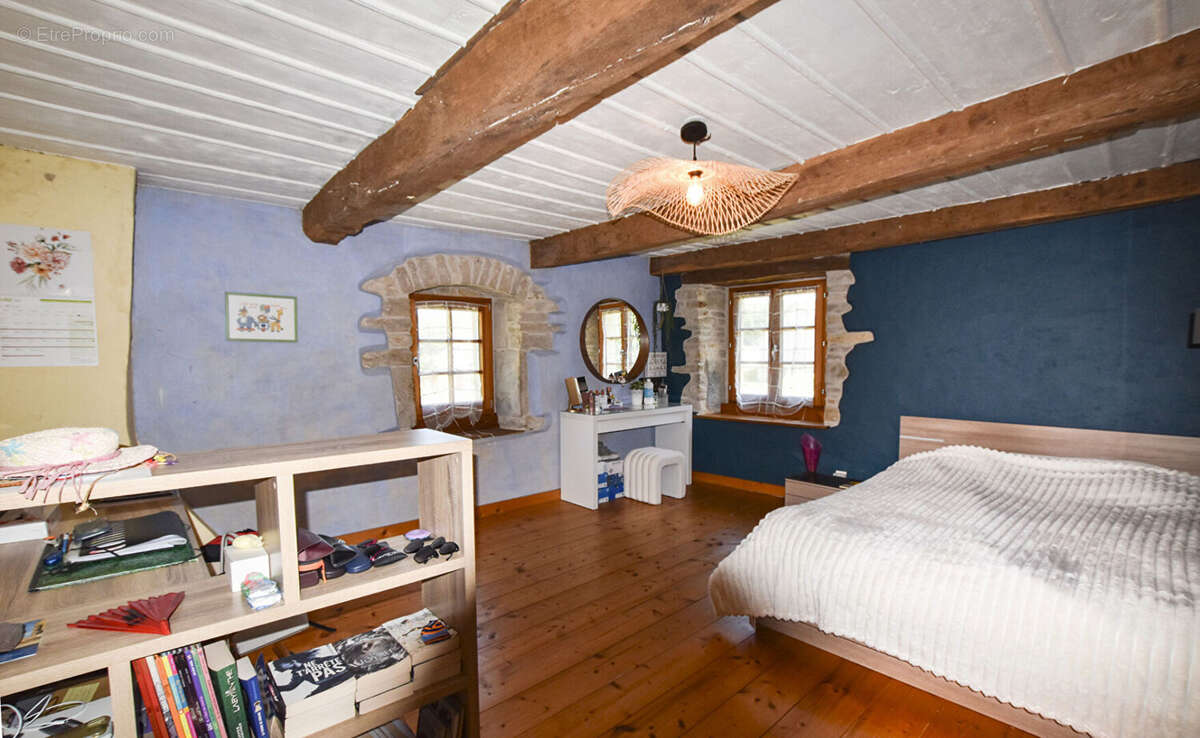 Maison 234 m2 Pleine de Charme et de cachet - photo 13