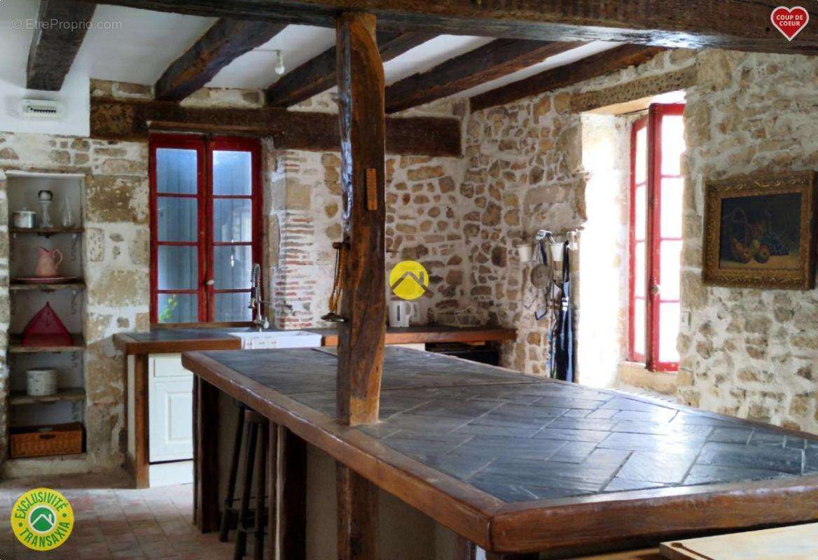 Studio au dernier étage - photo 2