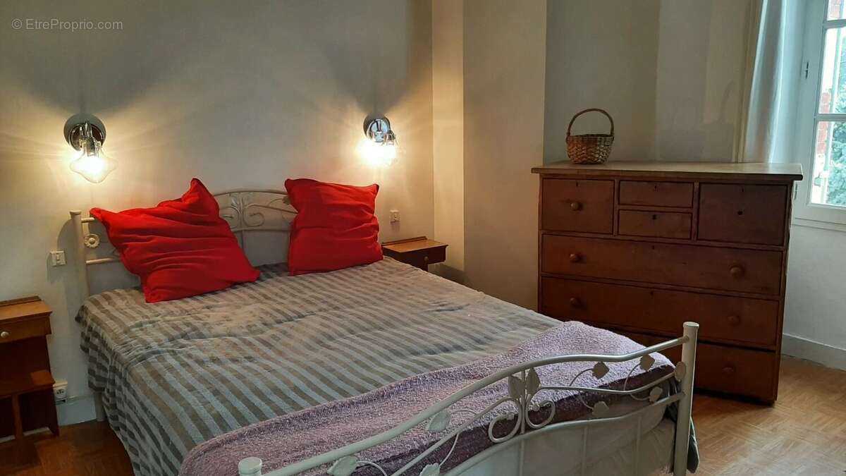 Maison de 4 chambres avec piscine, en bordure du bourg - photo 8